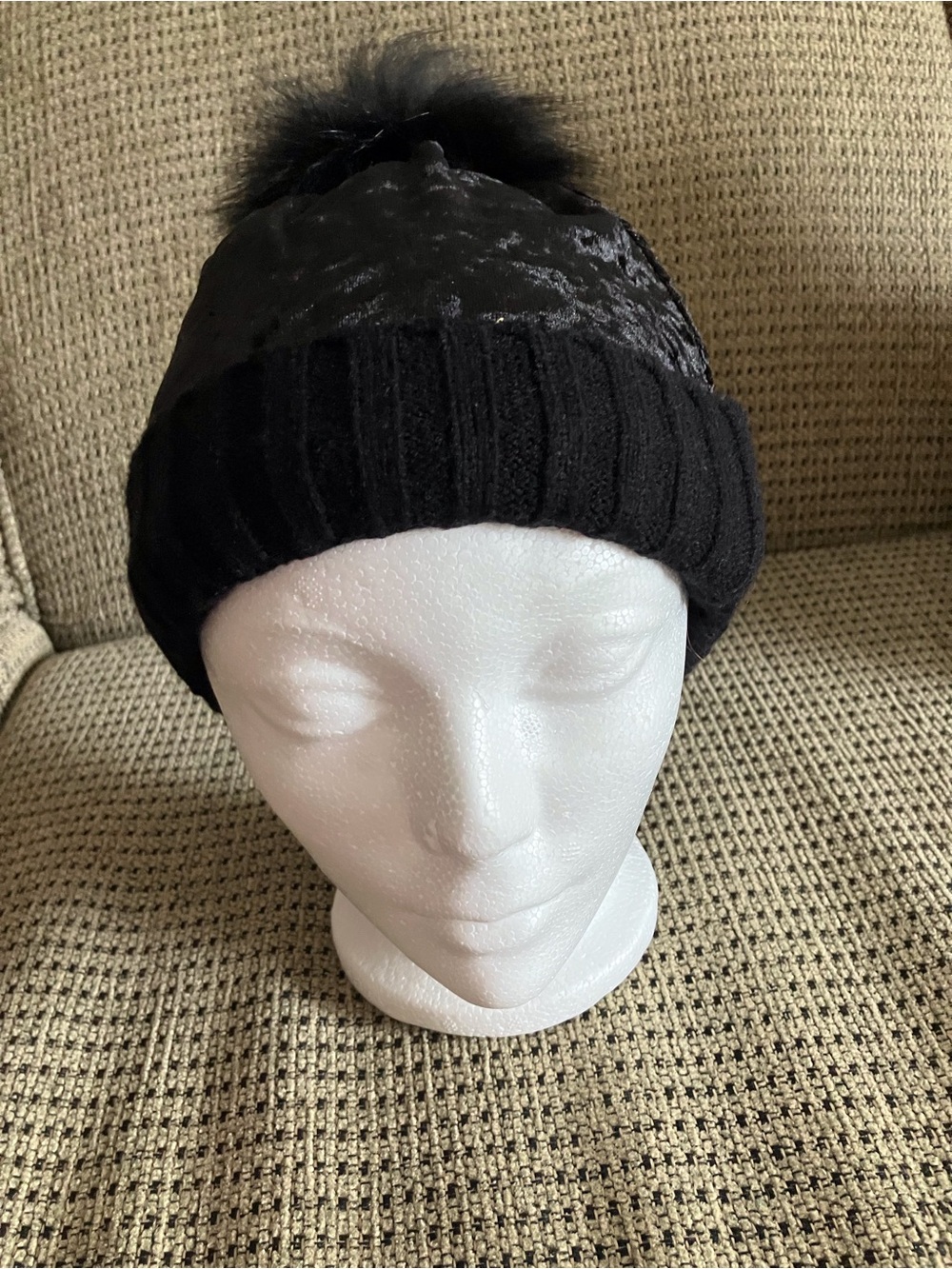 Black Pom-Pom Knit Beanie Hat - Women's Accessory